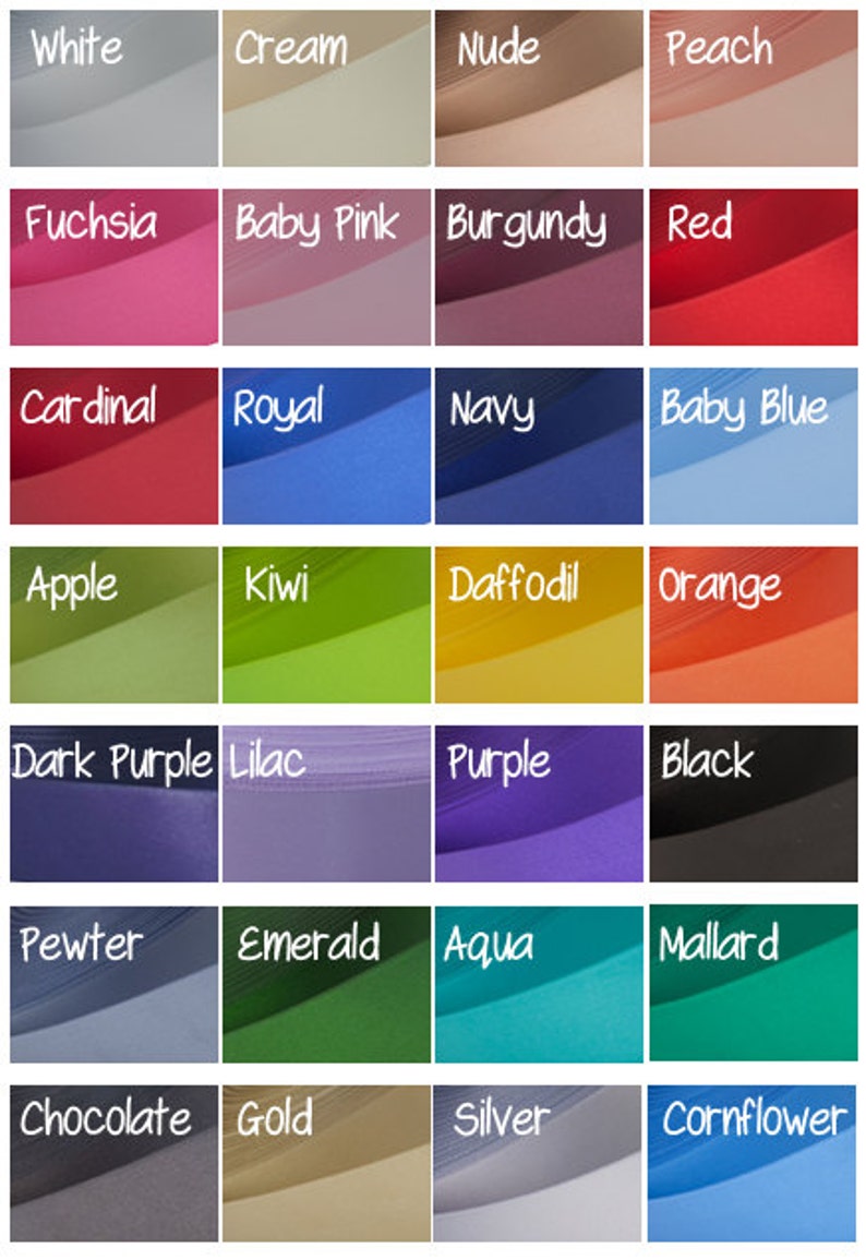 Puede incluir: Una carta de colores con 24 muestras de tela, cada una etiquetada con un nombre de color. Los colores incluyen blanco, crema, nude, melocot&oacute;n, fucsia, rosa beb&eacute;, burdeos, rojo, cardenal, azul real, azul marino, azul beb&eacute;, manzana, kiwi, narciso, naranja, morado oscuro, lila, morado, negro, peltre, esmeralda, aguamarina, azul pato, chocolate, oro, plata y azul aciano.