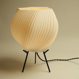 Minimalist Japanese Tripod Style Table Lamp - Twirl Shape Ø9&quot; 3D Printed - Biodegradable - Unique BlackWhite Light - Includes Milk Glass LED