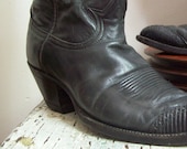 Vintage cowboy boots Tony Lama mens size 9 D snake skin toes charcoal grey black western boots