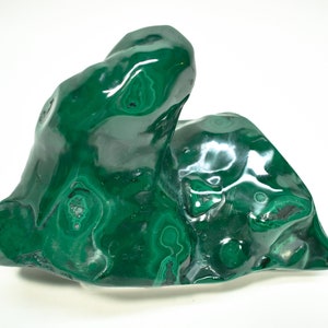 5.70&quot; POLISHED BULLSEYE MALACHITE - Congo A-247