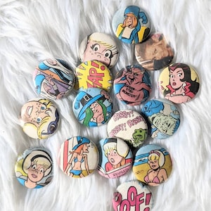 Pack mystère personnalisé de cinq badges uniques Sabrina l'adolescente en son genre