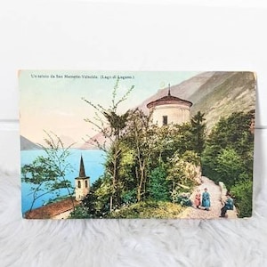 Souvenir antique du lac de Lugano des années 1910 Un Saluto da San Mamette Valsolda scène douce pays Italie Suisse carte postale carte statique