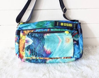 kipling purses canada