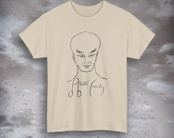 Camiseta con autorretrato de Aleister Crowley de principios del siglo XX