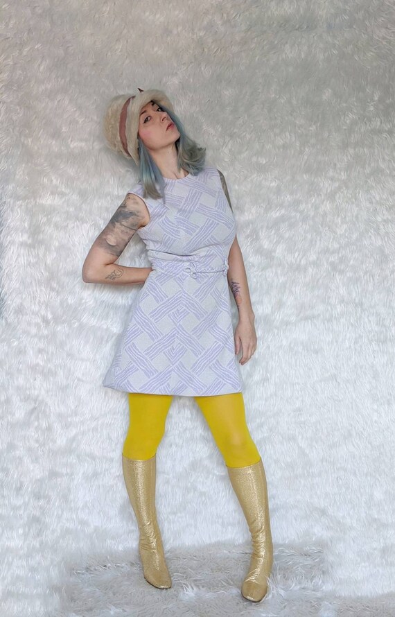 Vintage 1960s Off-White Faux Fur Bucket Hat with D