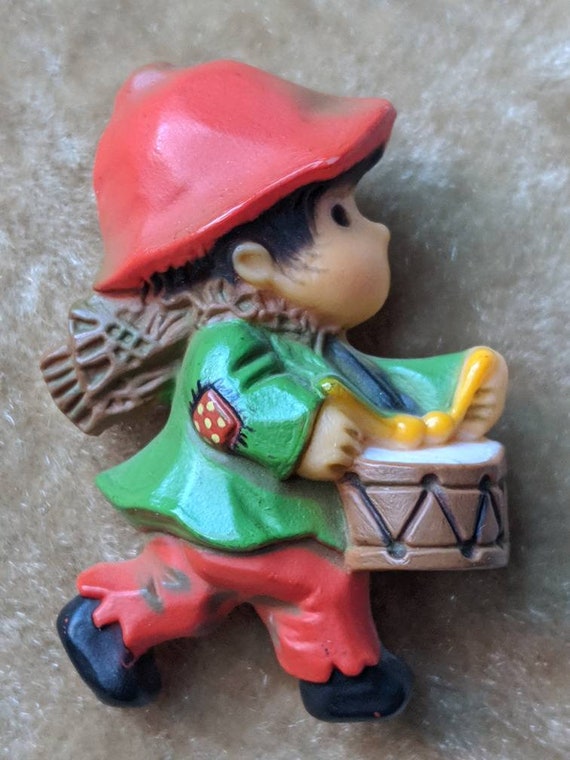 Vintage 1970s Little Drummer Boy Brooch Festive C… - image 2