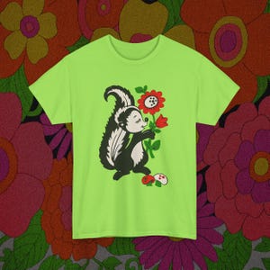 skunk and flower vintage graphic tshirt