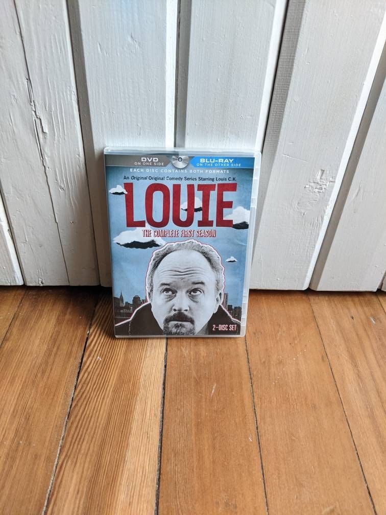 「LOUIE COMPLETE FIRST & SECOND SEASON」 Amazon.com: Louie - The Complete First and Second Season