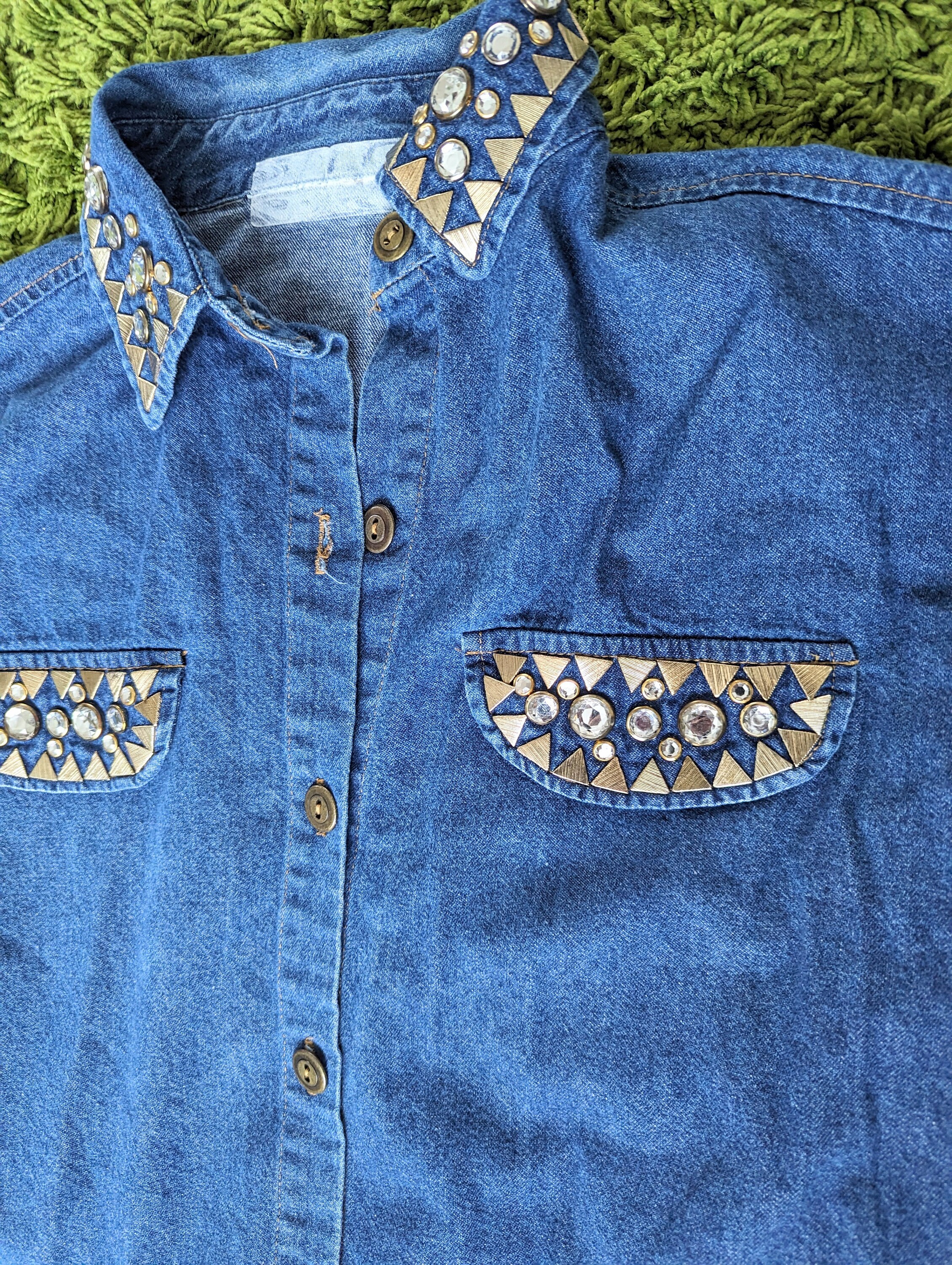 再入荷のおすすめ最新情報 Vintage 1990s Bedazzled Jean Shirt With Faux Pockets and トップス