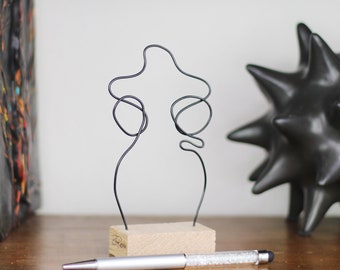 Petite oeuvre d'art Sculpture faite à la main, figure Art du corps, torse, dos de la femme, décoration d'étagère, réchauffement de la maison, nouvel appartement, dessin au trait