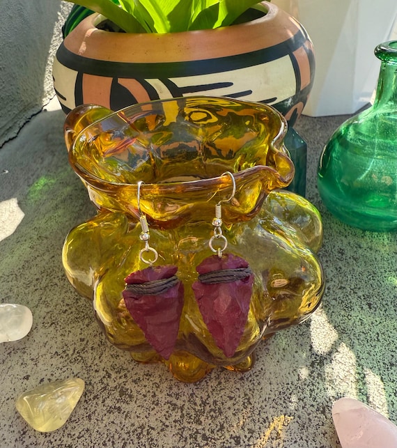 Vintage Carved Arrowhead Dangle Hook Earrings - image 1