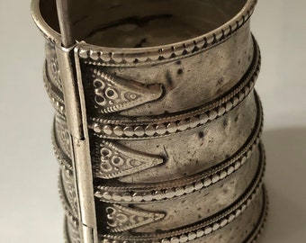 Unique Antique high, pure silver band bracelet, early 1900s, Rajasthan North India