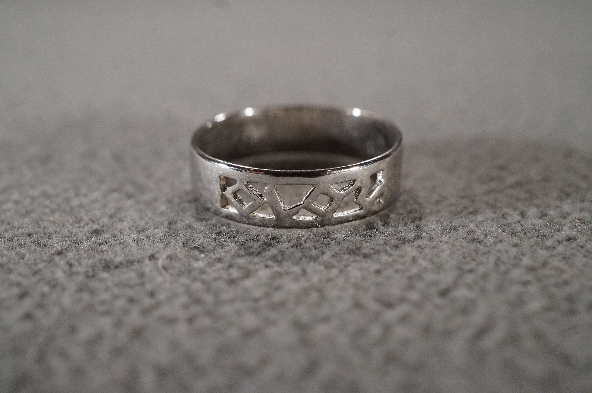 Vintage 70s Handcrafted Sterling Silver Ring Size 5 Delicate