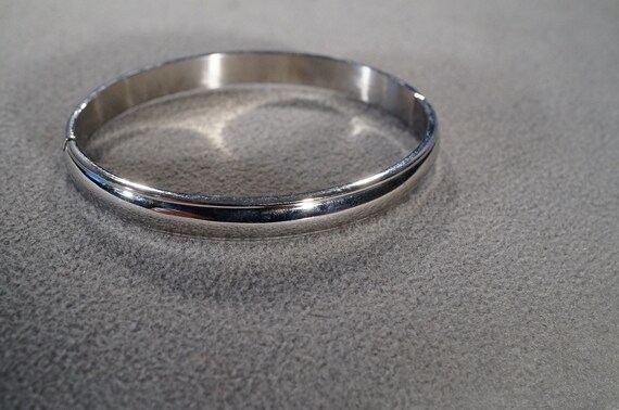 Vintage Art Deco Style Silver Tone Jet Black Enameled Round