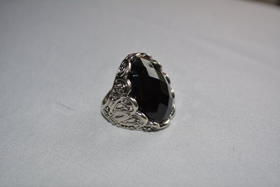 vintage statement ring with large oval faceted bl… - image 3