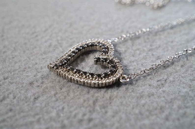 Vintage Sterling Silver 62 Round Combination Black White diamond Double Heart Pendant Charm Necklace Chain **RL