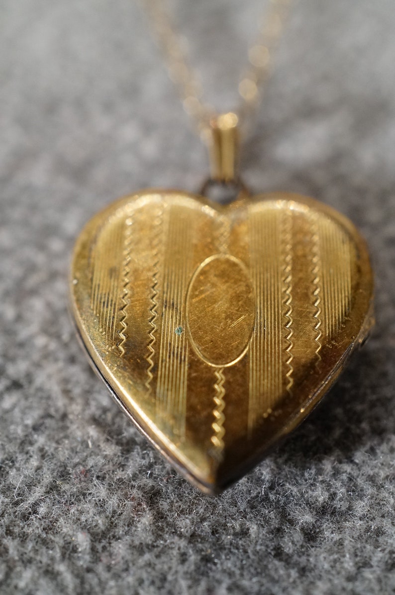 Vintage Art Deco Style 12K Gold Filled Locket Heart Shaped Line Link Necklace Pendant Jewelry K#41