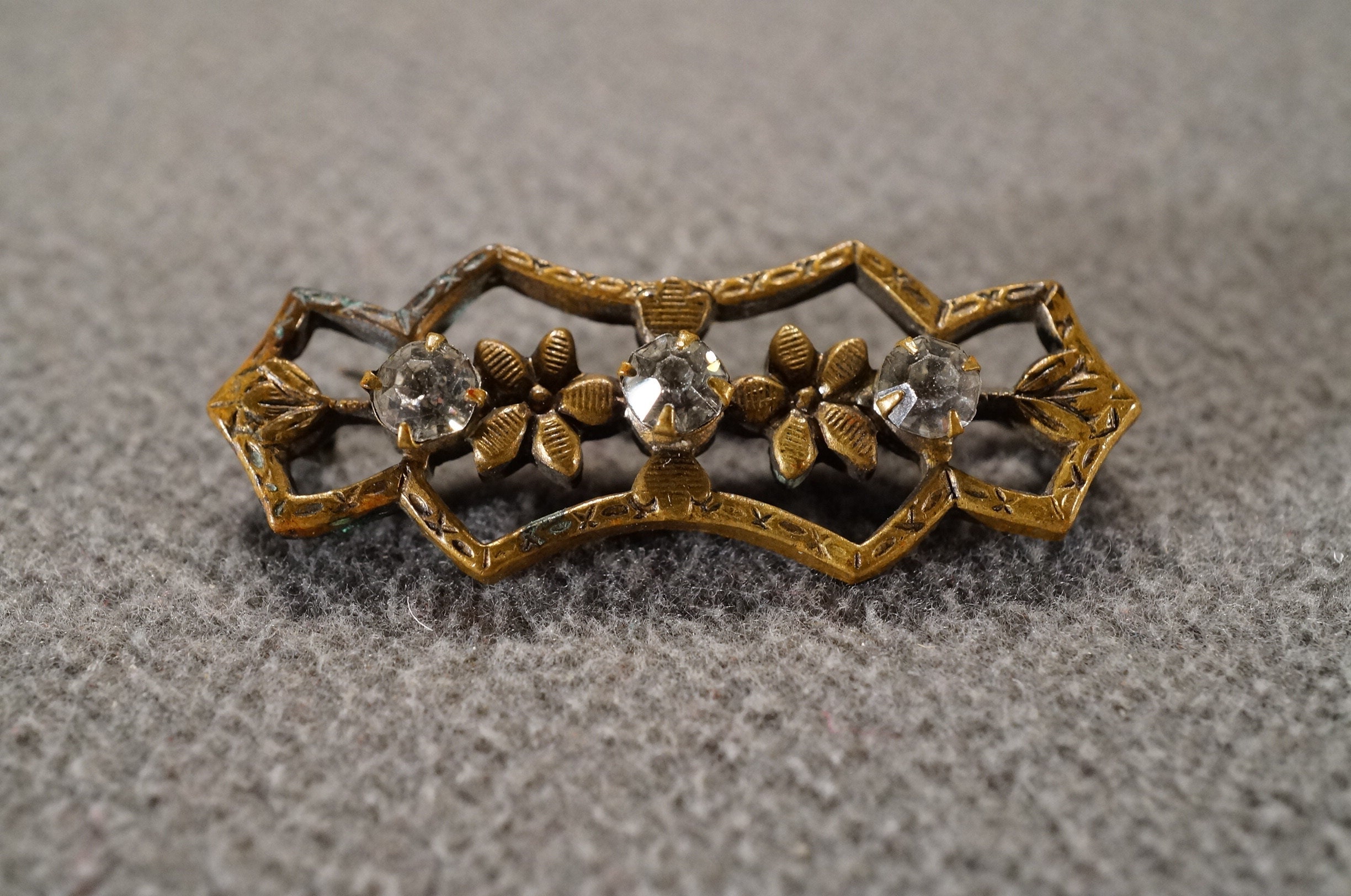 Vintage Art Deco Style Yellow Gold Tone Rhinestone Glass Stone