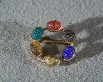 Vintage 14 K Yellow gold filled signed Wells genuine Multi Agate Fancy Carved Scarab stone circular pin brooch W    **RL