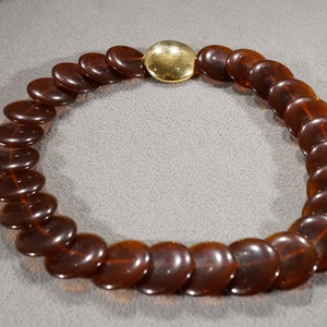 Vintage Art Deco Style Lucite Faux Tigers Eye Yellow Gold Tone Round Necklace Jewelry -K#22