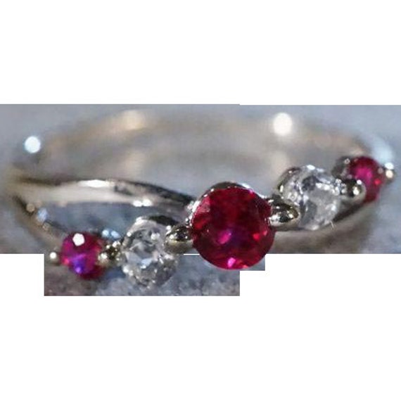 Vintage 10 K Yellow Gold 5 Round Lab Created Ruby Whi… - Gem