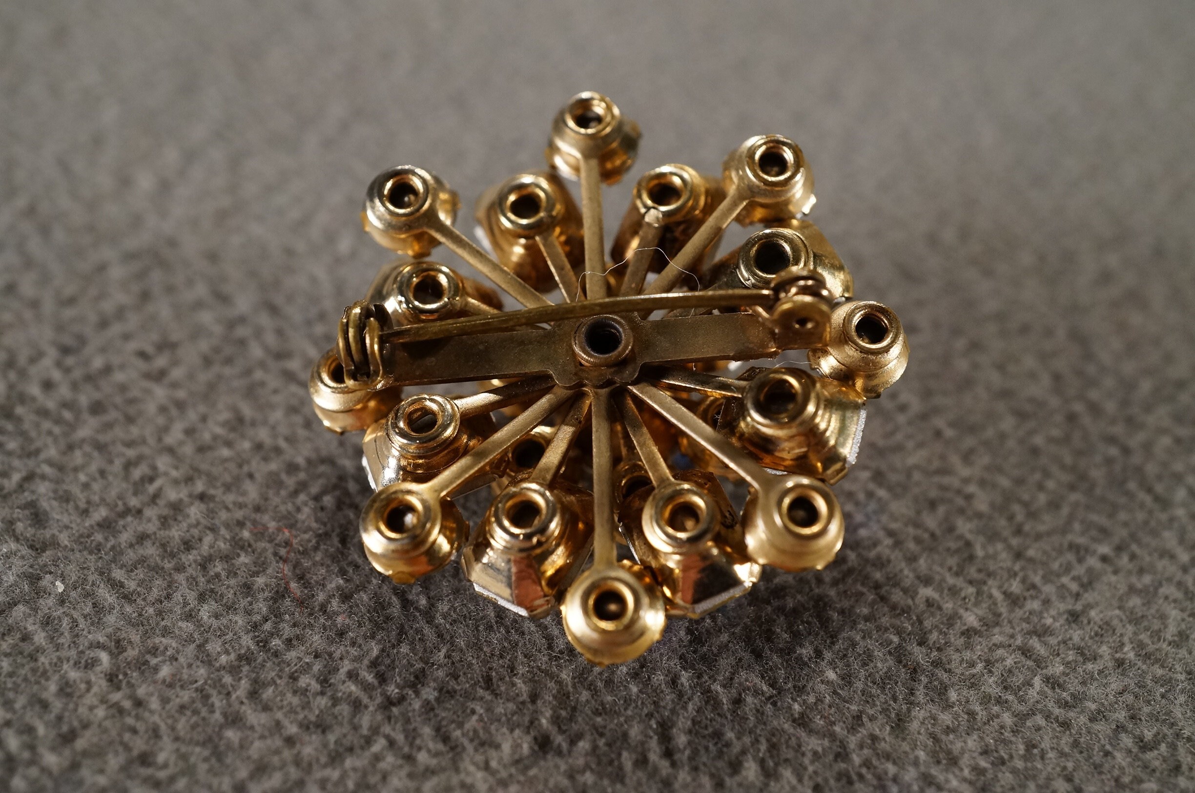 ボールカットオーロラ ガラス ヴィンテージ ブローチ 硝子 Vintage Art Deco Style Yellow Gold Tone Rhinestone Glass
