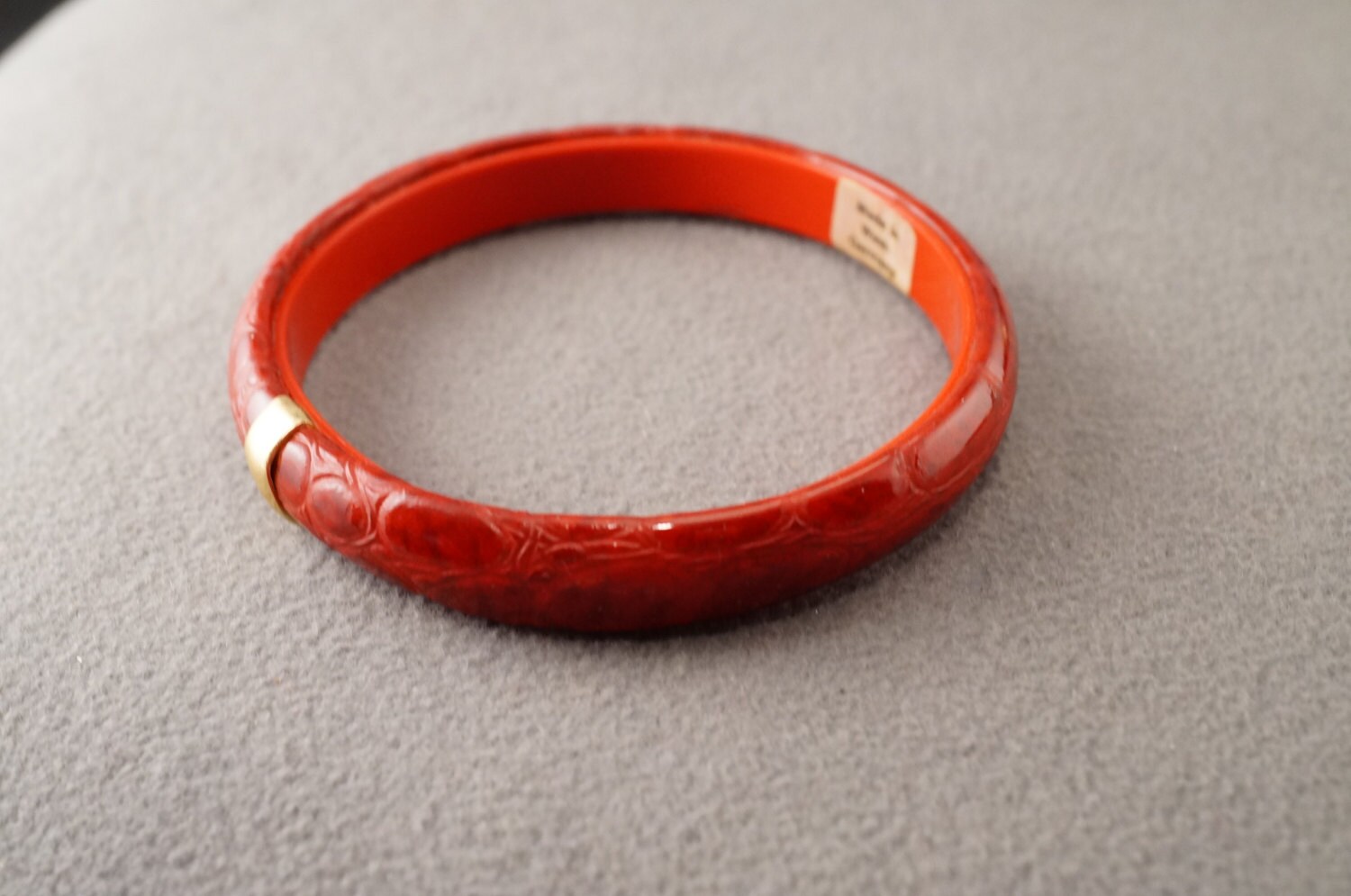 Vintage Yellow Gold Tone Red Round Lucite Bangle Bracelet