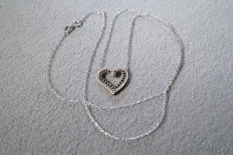Vintage Sterling Silver 62 Round Combination Black White diamond Double Heart Pendant Charm Necklace Chain **RL