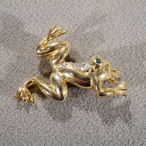 Vintage Art Deco Style Yellow Gold Tone Rhinestones Emerald Glass Stone Frog Pin Brooch Jewelry   K