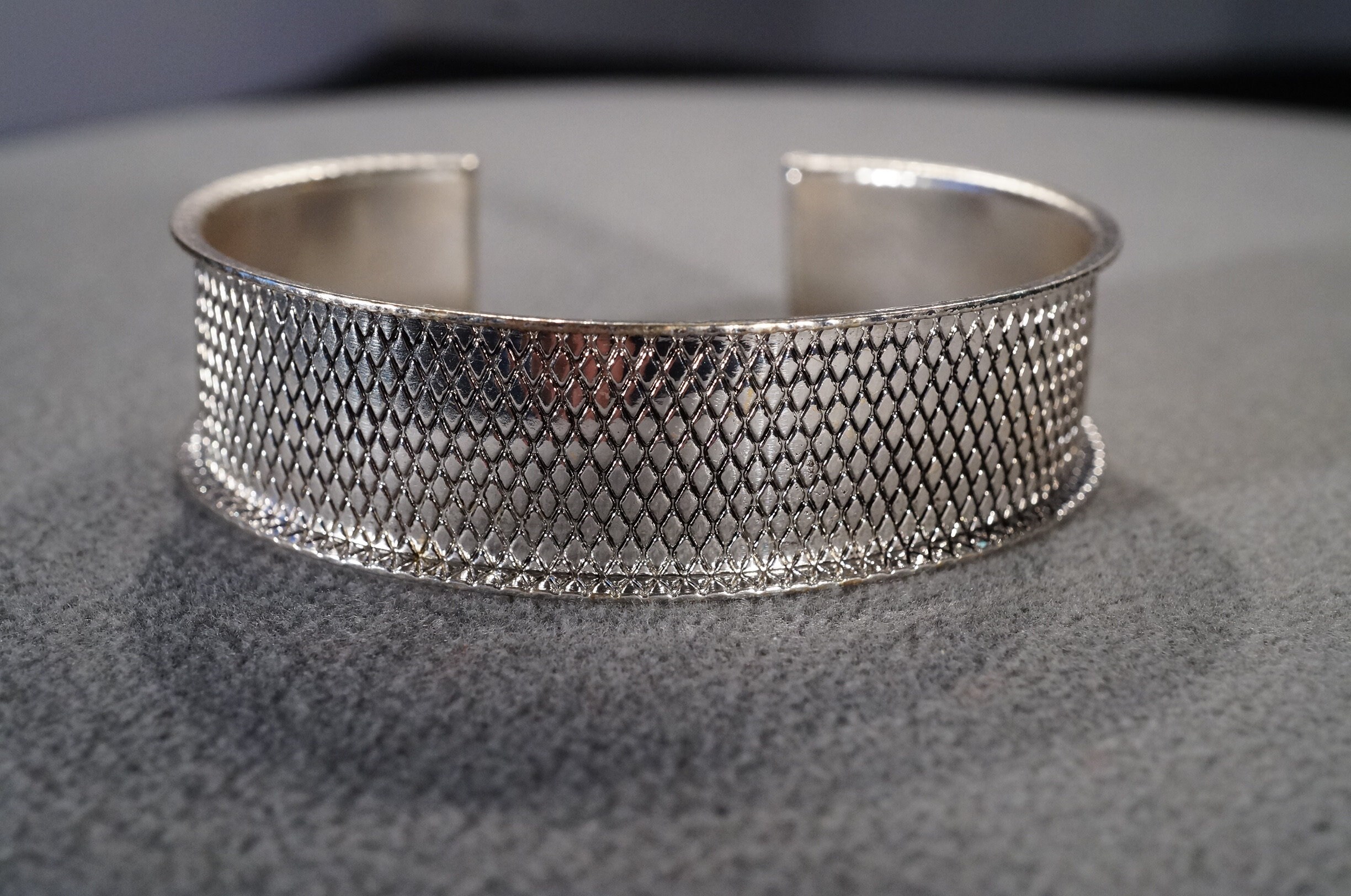 Vintage Art Deco Style Silver Tone Round Cuff Design