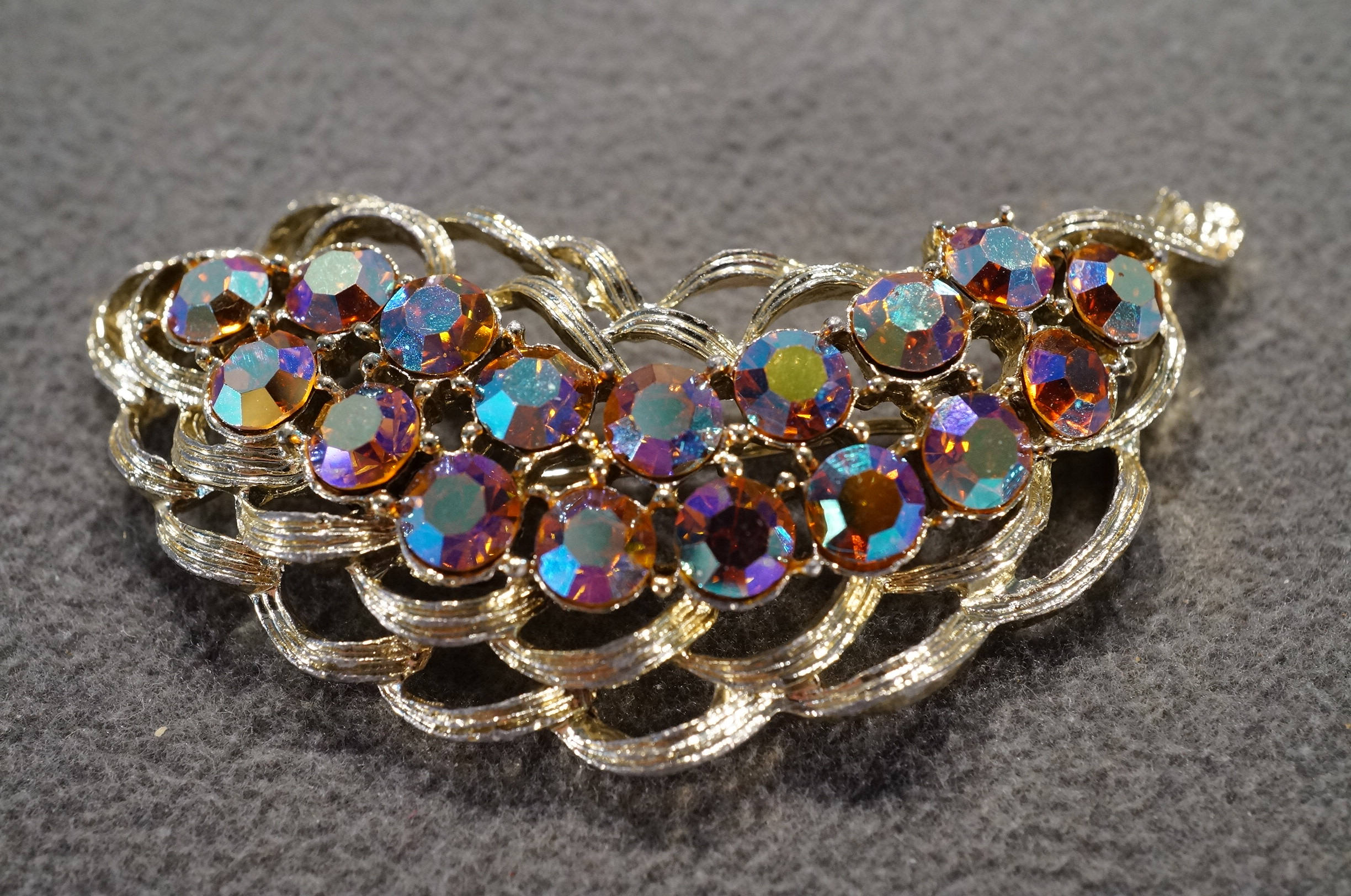 K♡ 14K Yellow Gold Diamond and Blue Topaz Flower Necklace