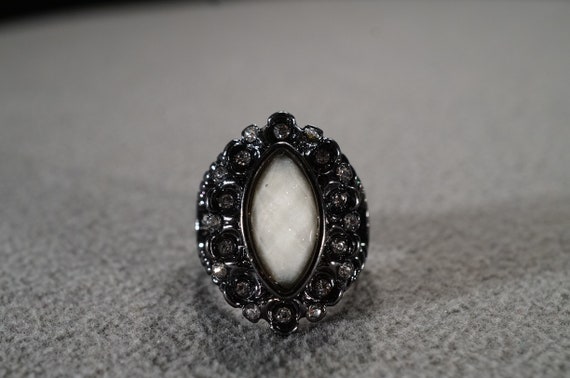 vintage gunmetal colored statement ring with larg… - image 1