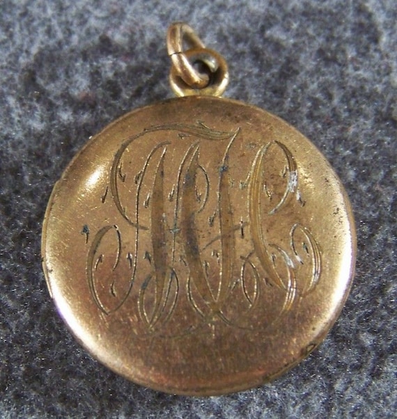 Vintage 12 K Yellow Gold filled etched fancy round