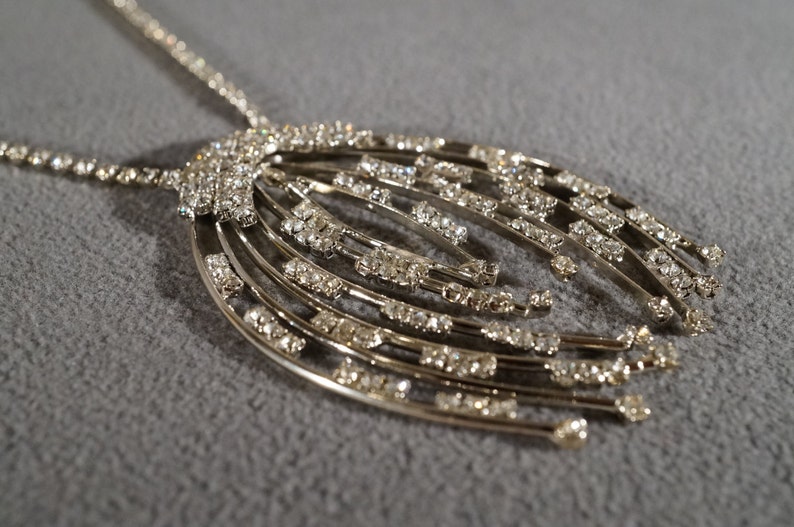 Vintage Art Deco Style Silver Tone Lavaliere Pendant Rhinestones Dangle Large Spray Design Necklace Jewelry K