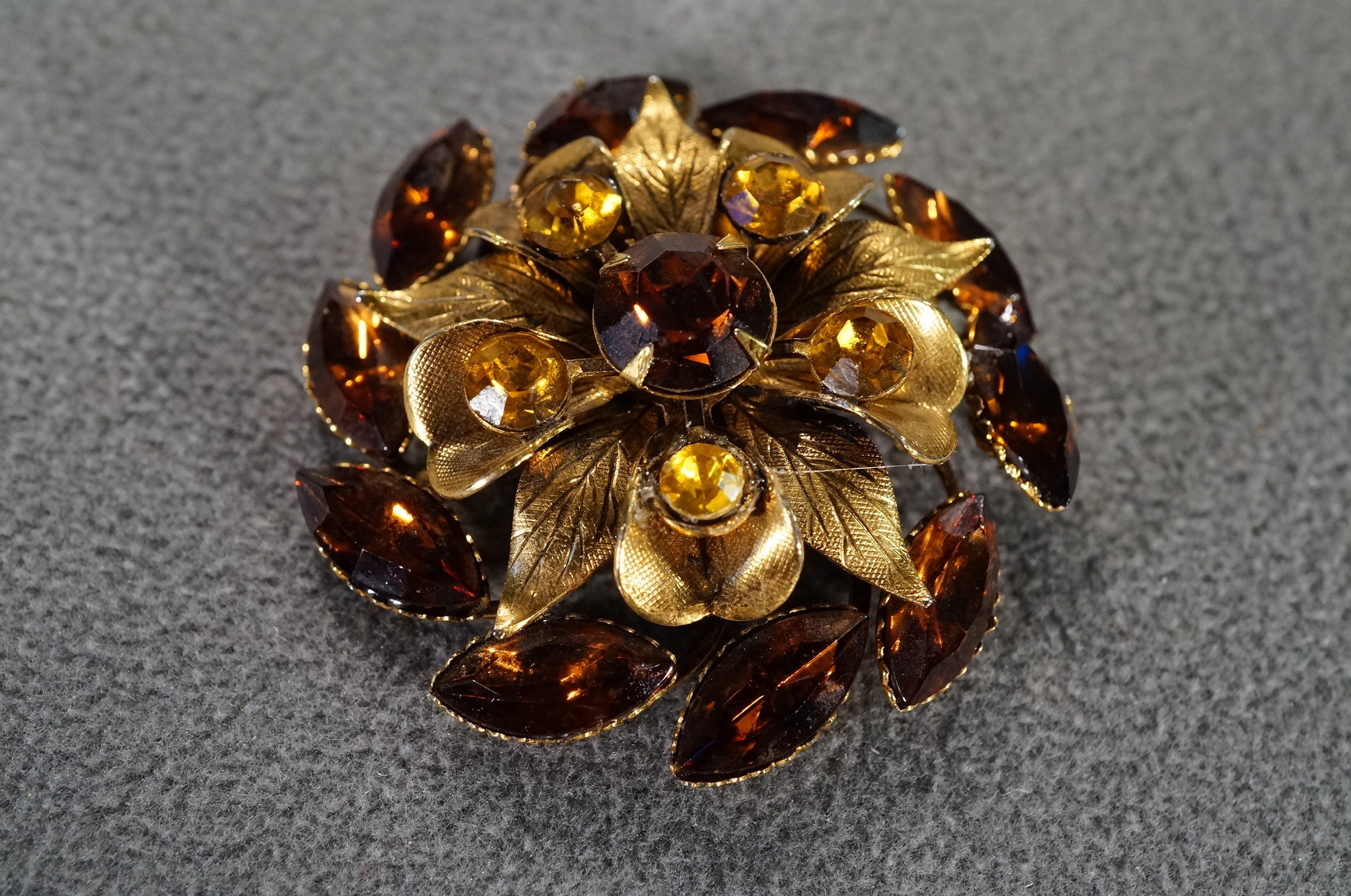 Vintage Retro Style Yellow Gold Tone Glass Stone Rhinestone Floral