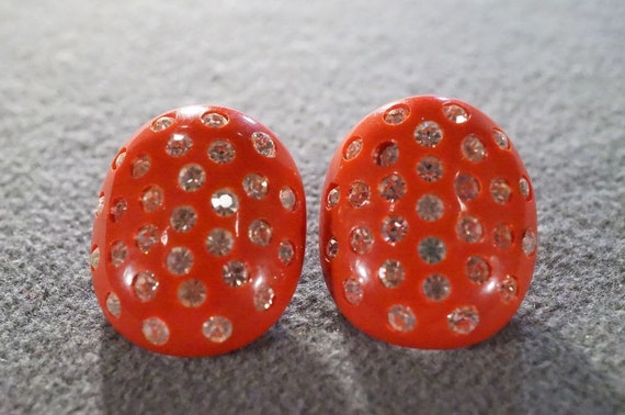 Vintage Ruby Red Lucite Multi Round Inset Rhinest… - image 1