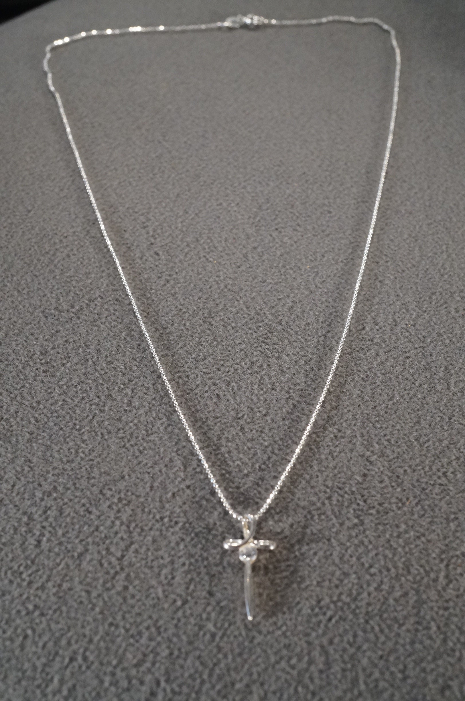 Vintage Art Deco Style Sterling Silver White Topaz 4 Grams Vintage Art Deco Style Sterling Silver White Topaz 4 Grams