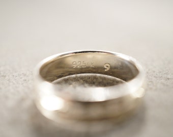 Vintage Sterling Silver Detailed Flower Eternity Design