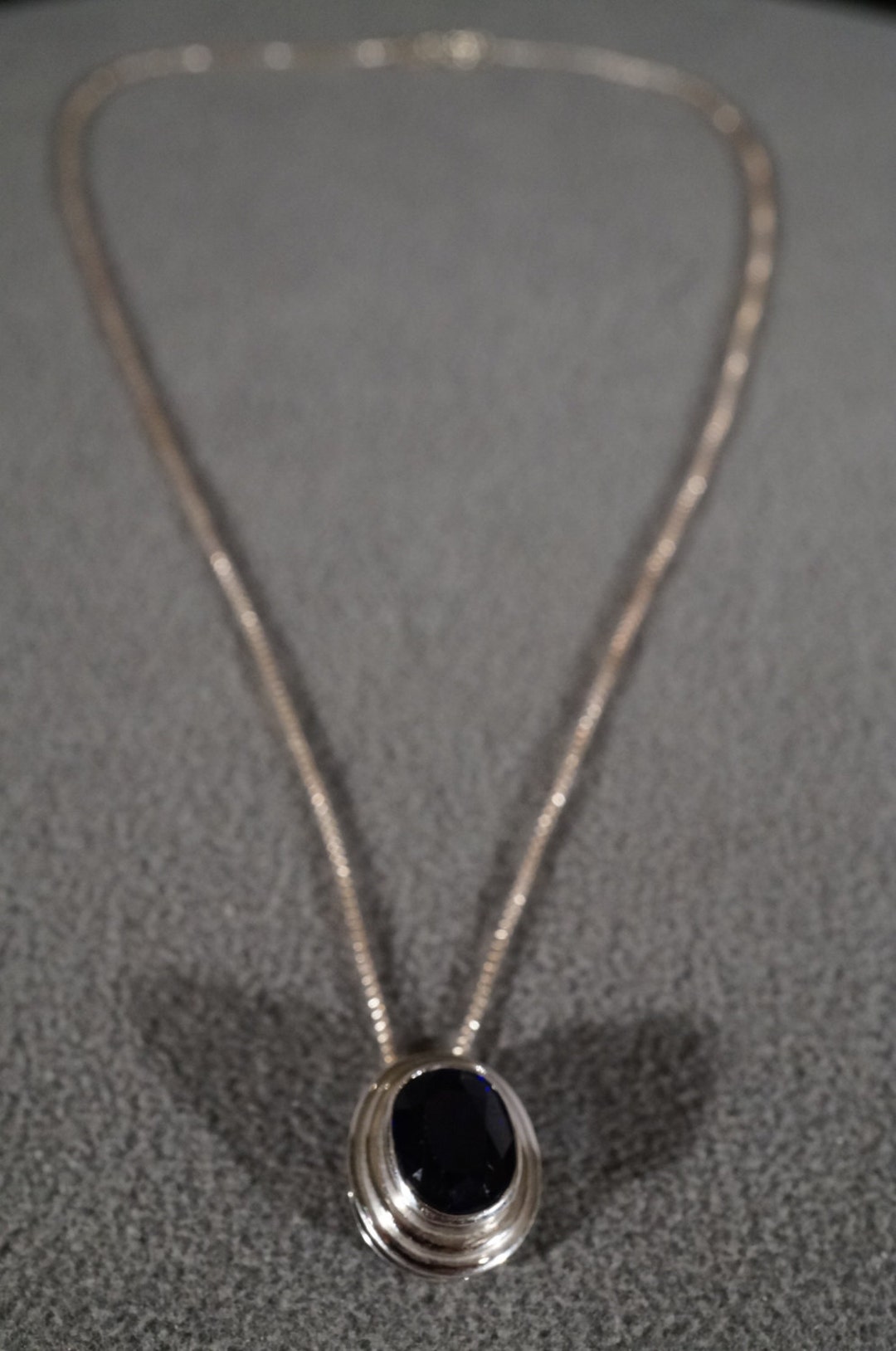 Vintage Traditional Style Sterling Silver London Blue Topaz Oval Line vintage-traditional-style-sterling-silver-london-blue-topaz-oval-line