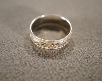 Vintage Sterling Silver Detailed Flower Eternity Design