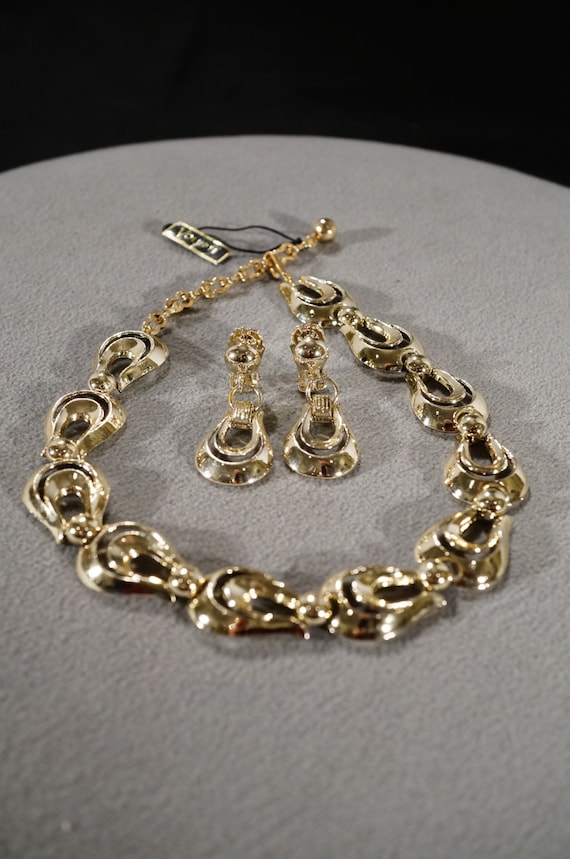 Vintage Art Deco Style Yellow Gold Tone Necklace C