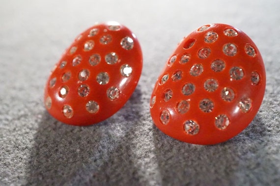 Vintage Ruby Red Lucite Multi Round Inset Rhinest… - image 2