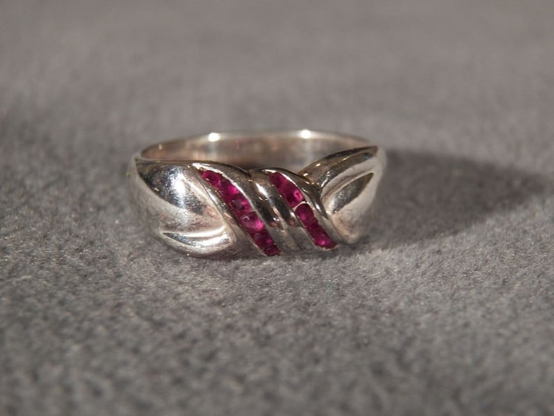 Size 9 **RL Vintage Sterling Silver 10 Round Cut Ruby Fancy Bold Wedding Band Ring