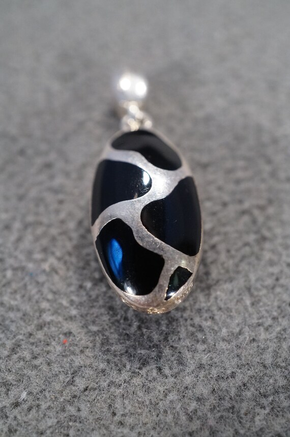 vintage oval sterling silver and onyx pendant, M1
