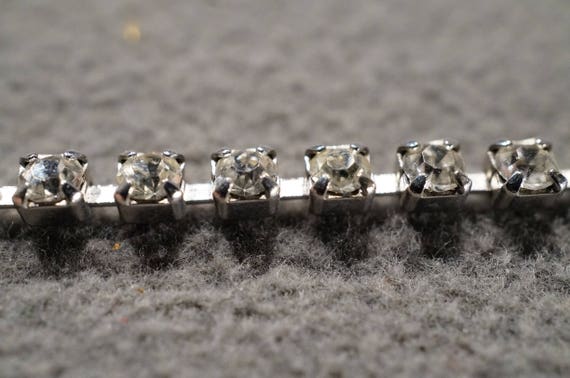 Vintage Traditional Style Silver Tone Rhinestone … - image 5