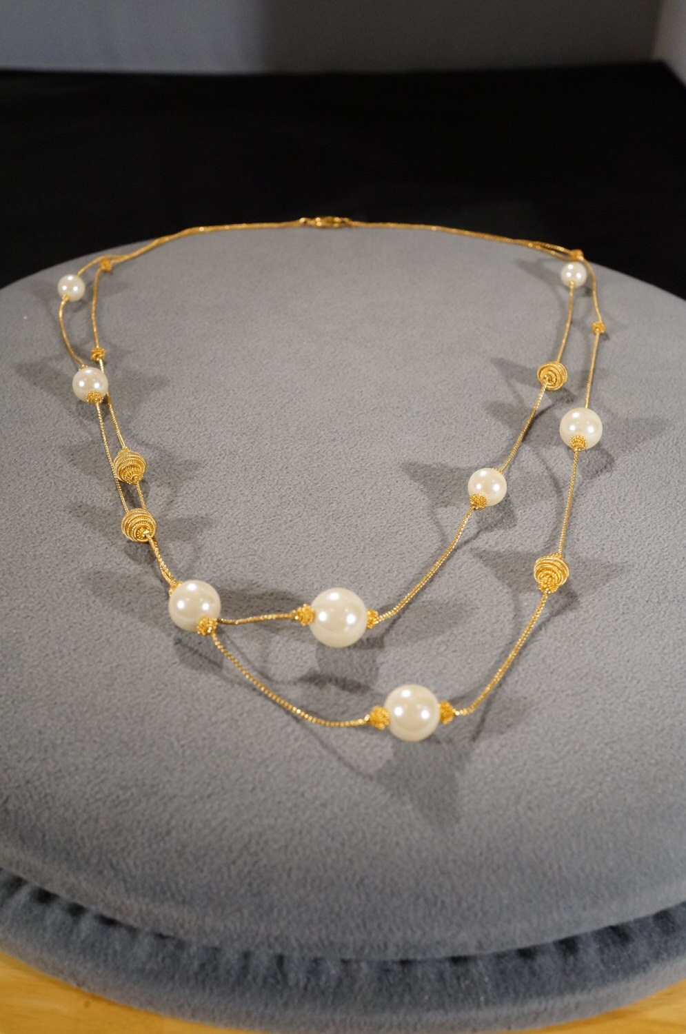 Vintage Art Deco Style Yellow Gold Tone Faux Pearl Round Etched Glass Beads Two Strand Necklace Jewelry -K#16
