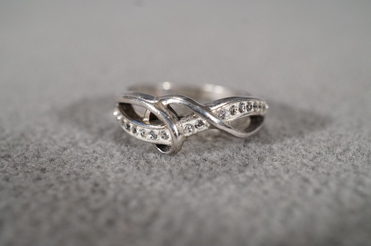 Vintage Jewelry Sterling Silver CZ Stones Ring, A Classic
