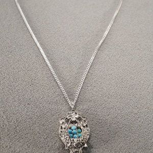 Vintage Victorian Style Silver Tone Faux Turquoise Glass Stone Pendant Floral Design Necklace Jewerly    K#30