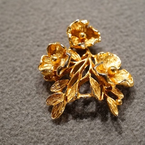 Vintage Art Deco Style Yellow Gold Tone Floral Design Pendant Charm Jewelry -K#23