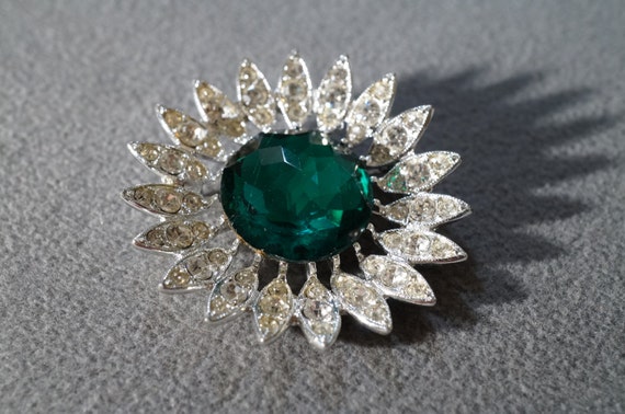 Vintage round brooch,large emerald rhinestones Brooch / Pin, Domed Rosette, Royal Blue & Emerald Green  main image 2